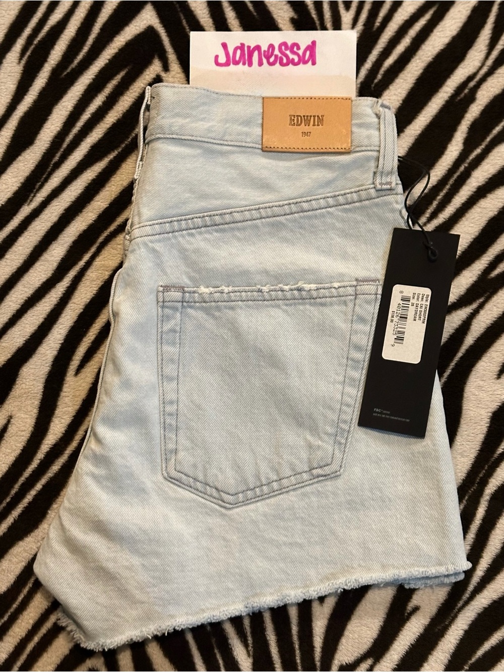 Size 26 NWT (retail $130+) Edwin Denim Jean Shorts